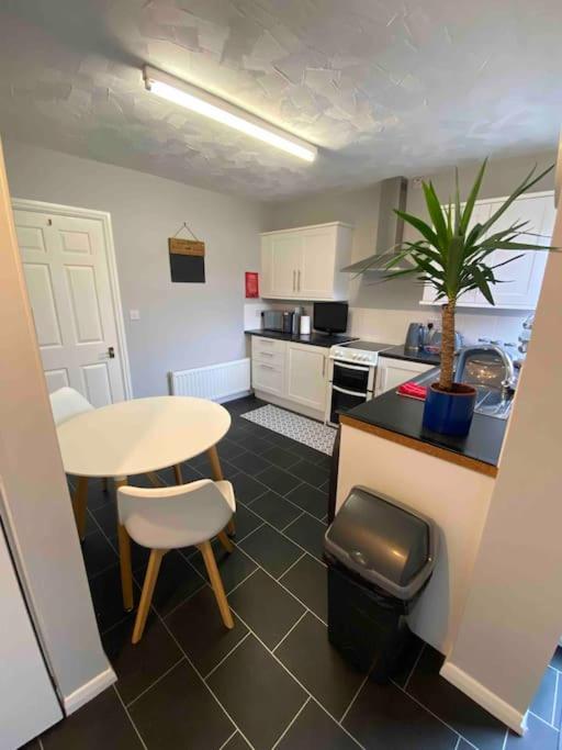הוילה Seaside 2 Bed Townhouse, Near Cleethorpes Station מראה חיצוני תמונה